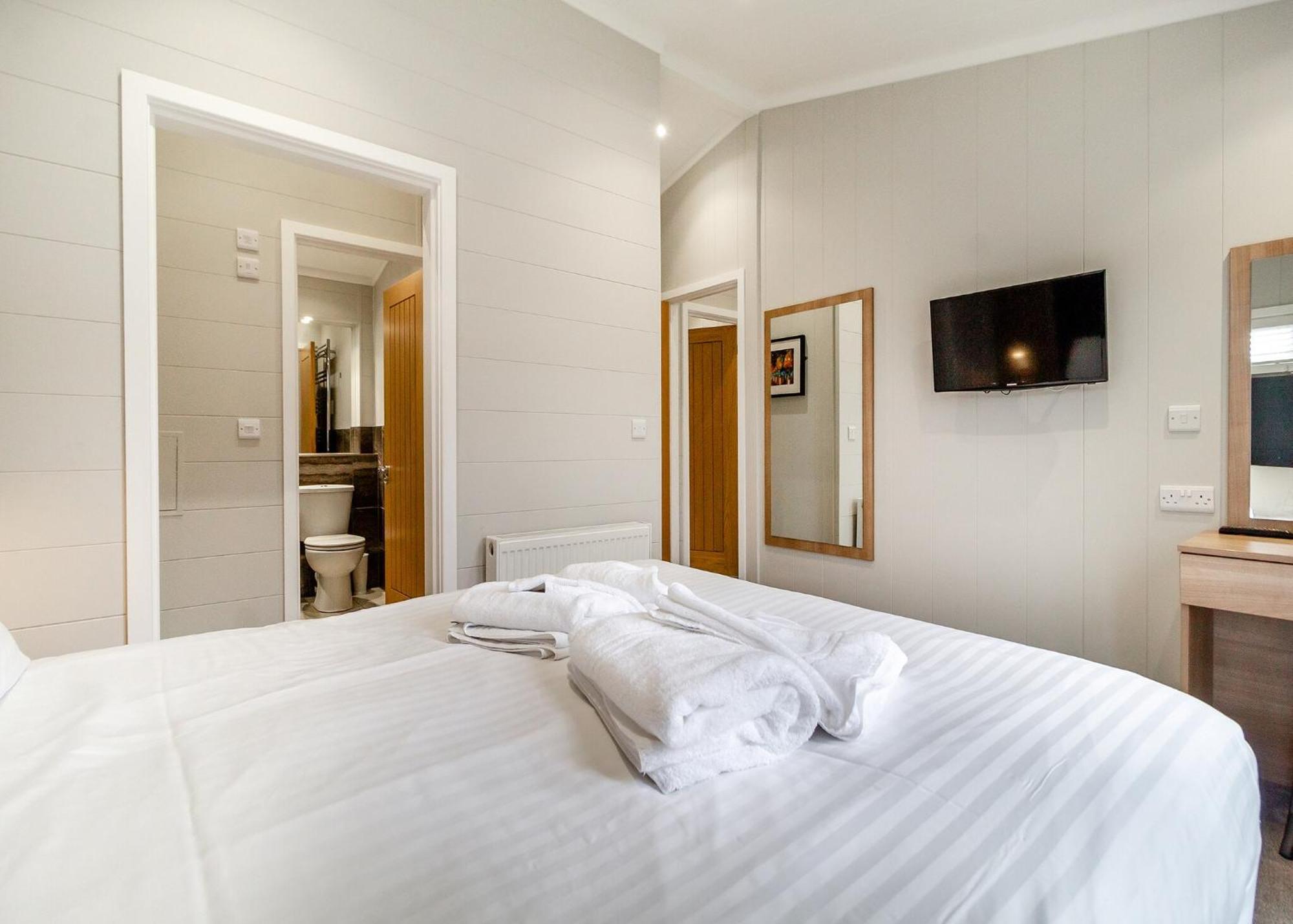 Norfolk Woods Resort&Spa Narborough  Eksteriør billede