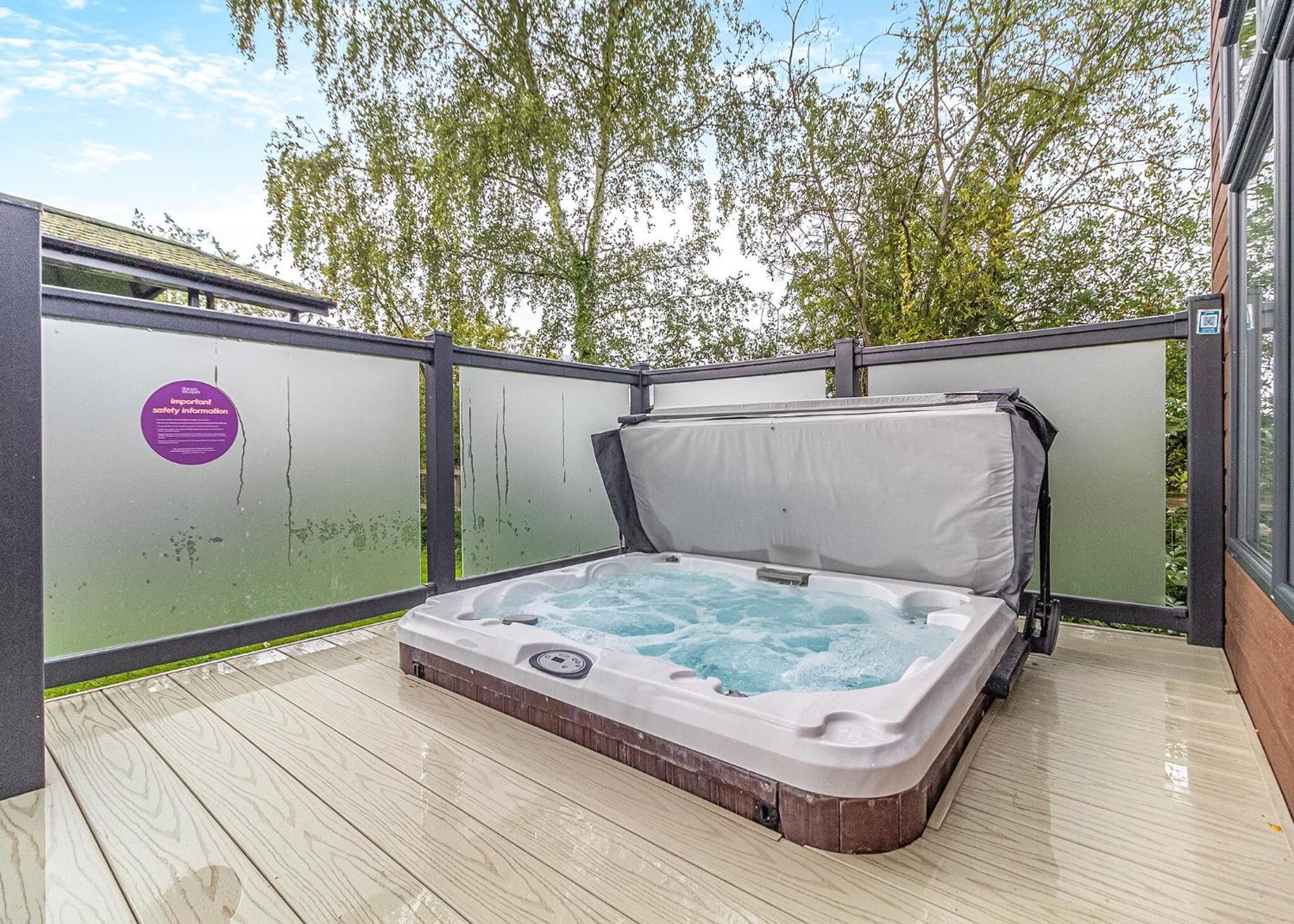 Norfolk Woods Resort&Spa Narborough  Eksteriør billede